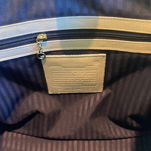 Coach Vintage Classic Legacy #4191 Soft Kelly Crossbody - Picture 15 of 16